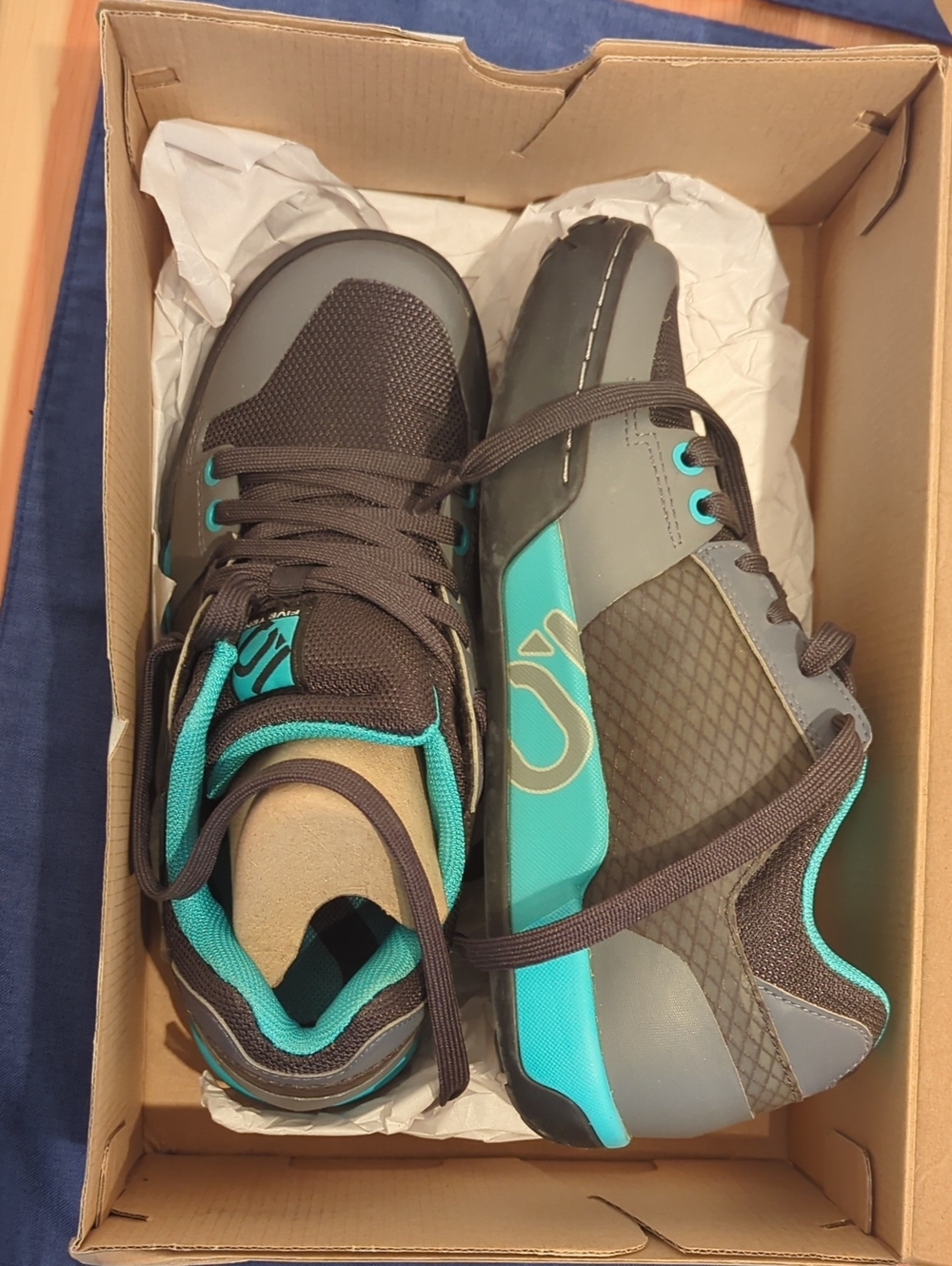 adidas Five Ten Gray and Teal Women's Cycling Shoe